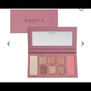 Wander Beauty Getaway Eye and Face Palette. New In Sealed Box.